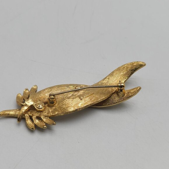 Monet Gold Tone Textured Leaf Brooch Pin Mid Century - Picture 3 of 5